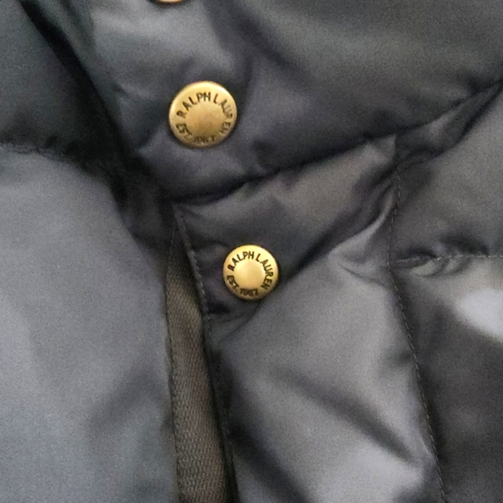 Vest - Picture 8 of 10